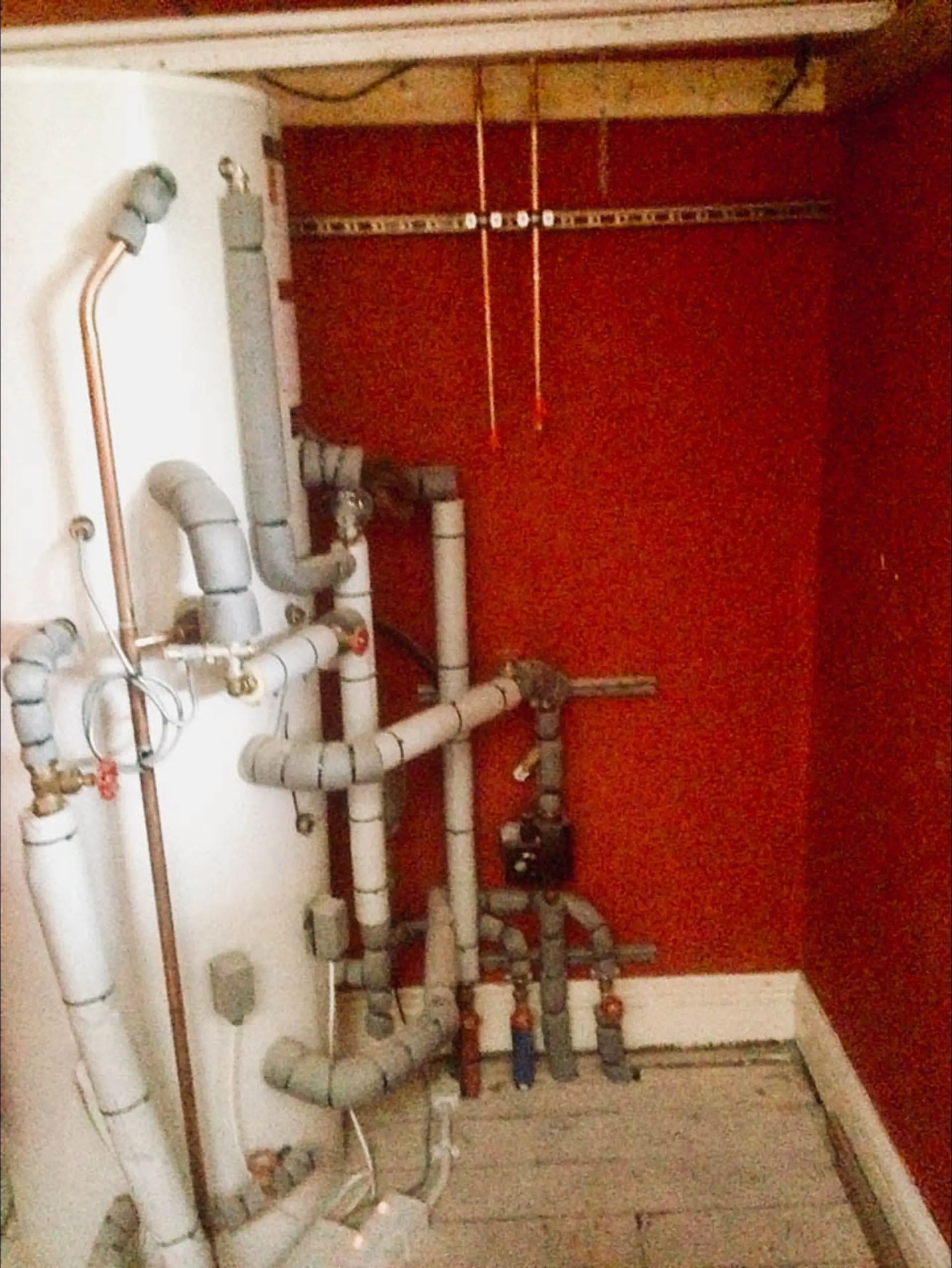 Pipework and valves at the thermal store